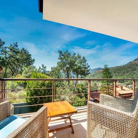 Luxury 4 Bedroom Villa With Pool
