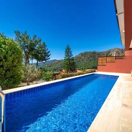 فيلة Luxury 4 Bedroom Villa With Pool